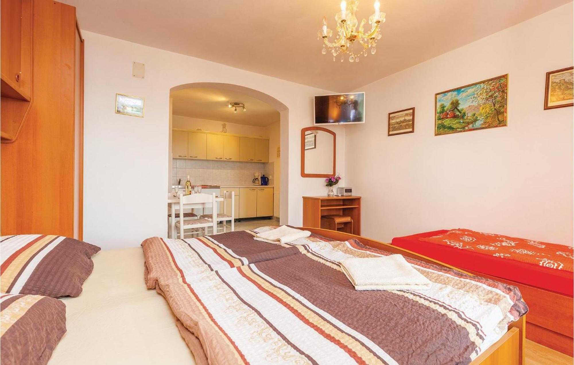 Stunning Apartment In Crikvenica With Wifi Luaran gambar