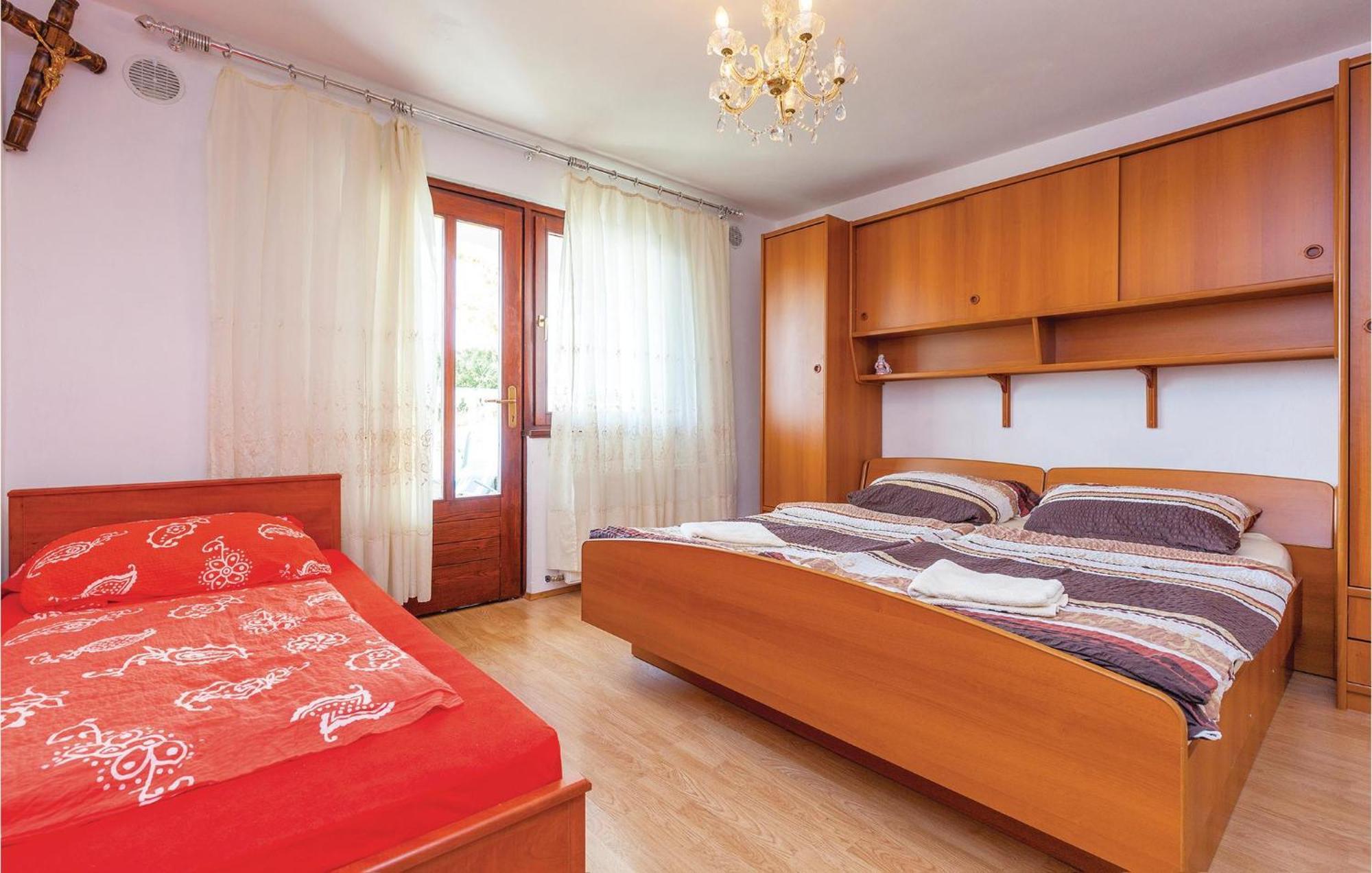 Stunning Apartment In Crikvenica With Wifi Luaran gambar