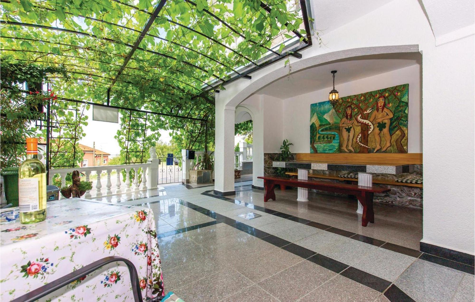Stunning Apartment In Crikvenica With Wifi Luaran gambar
